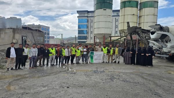 زيارة ميدانية لطلبة قسم الهندسة المعمارية لشركة الخشعي للخرسانة الجاهزة.