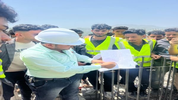 زيارة ميدانية  لطلبة قسم الهندسة المعمارية للمواقع الإنشائية