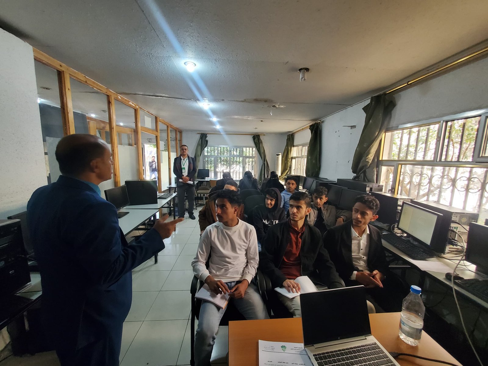 زيارة علمية لطلبة الأمن السيبراني بجامعة الجزيرة إلى معهد الاتصالات بمحافظة إب